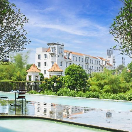 El Hotel Malang Dış mekan fotoğraf