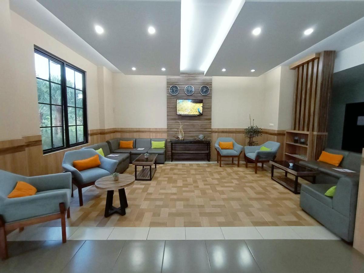 El Hotel Malang Dış mekan fotoğraf