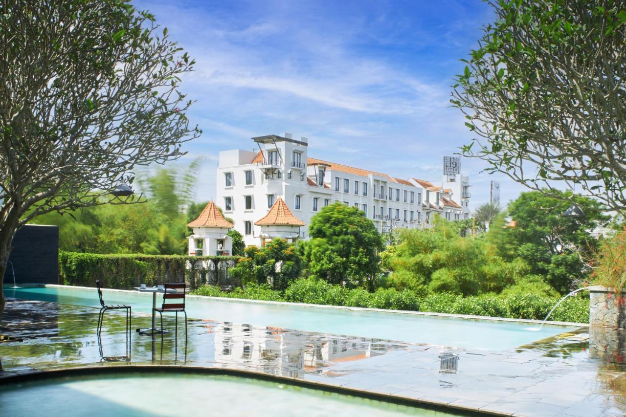El Hotel Malang Dış mekan fotoğraf