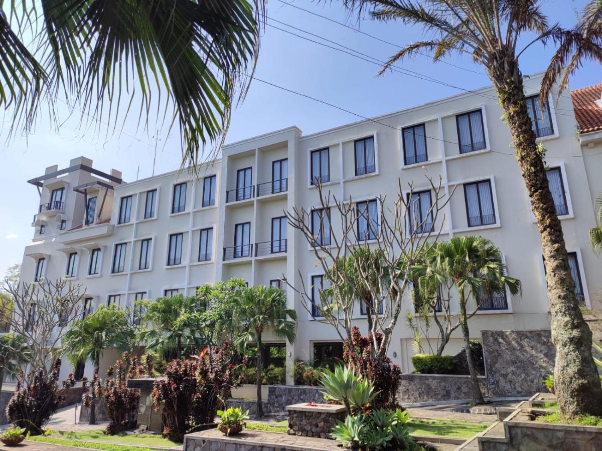 El Hotel Malang Dış mekan fotoğraf