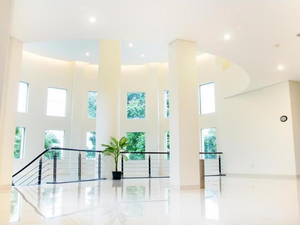 El Hotel Malang Dış mekan fotoğraf