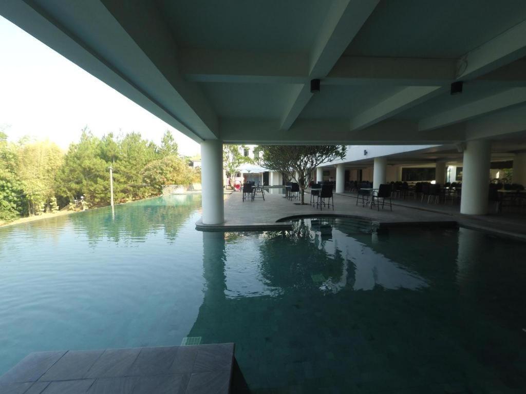 El Hotel Malang Dış mekan fotoğraf