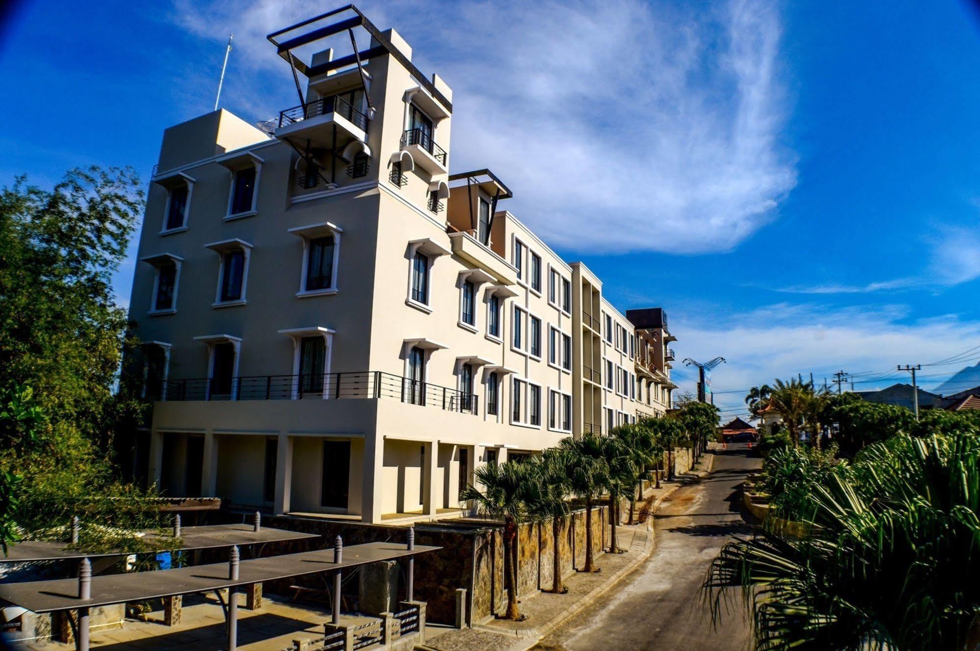 El Hotel Malang Dış mekan fotoğraf